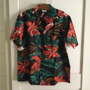 🌴 Aloha Shirt with Floral Print
